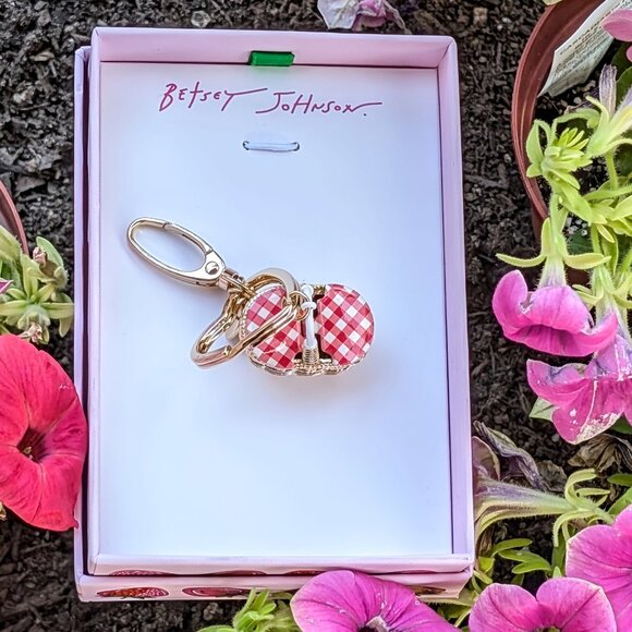 NWT Betsey Johnson Picnic Basket Wine Grapes Bag Charm 🍇🍷 - Picture 10 of 10